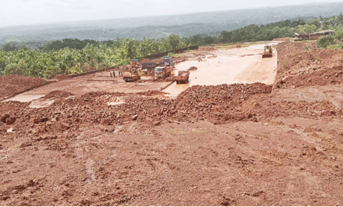 ചെങ്കല്ല് മേഖലയിലെ തൊഴിലാളികൾക്കും കണ്ണീരോണം