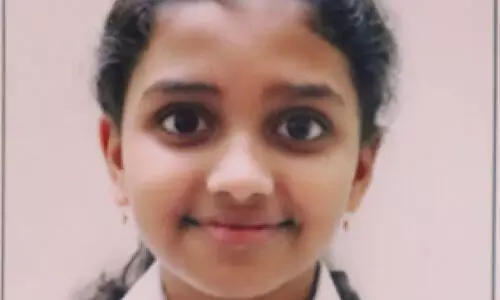 നി​വേ​ദി​ത  പ​ണി​ക്ക​ർ