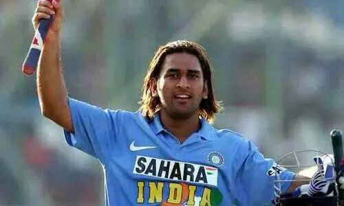 ധോണി നെറ്റ്സിൽ ബാറ്റ് ചെയ്യില്ല, ദിനേഷ് കാർത്തിക്കിന് പന്ത് എറിയും, ഞാൻ ഓർക്കും ഇയാളാരാണ്; ധോണിയെ കുറിച്ച് മുൻ താരം