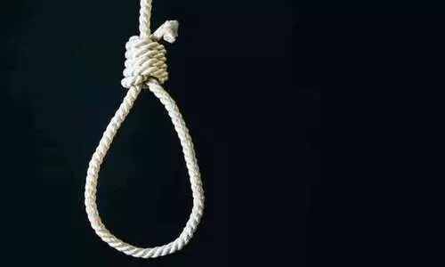 വീട്ടിൽ വൈകിയെത്തിയതിന് അച്ഛൻ ശകാരിച്ചു; മനംനൊന്ത് യുവാവ് ആത്മഹത്യ ചെയ്തു