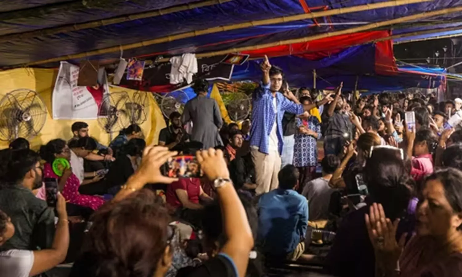 സ്ത്രീകളെ നിയന്ത്രിക്കാനാവില്ല; ബംഗാൾ സർക്കാർ ഉത്തരവിനെതിരെ സുപ്രീംകോടതി