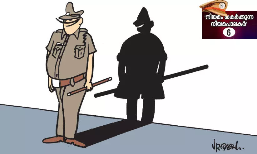 കാക്കി മാഞ്ഞു, കാവി തെളിഞ്ഞു