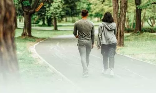 ഒ​റ്റ​ക്കോ കൂ​ട്ടാ​യോ മോ​ണി​ങ് വാ​ക്ക്?