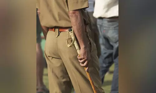 ബ​ണ്ട്വാ​ളി​ൽ ന​ബി​ദി​ന റാ​ലി​ക്കെ​തി​രാ​യ തീ​വ്ര ഹി​ന്ദു​ത്വ റാ​ലി പൊ​ലീ​സ് ത​ട​ഞ്ഞു