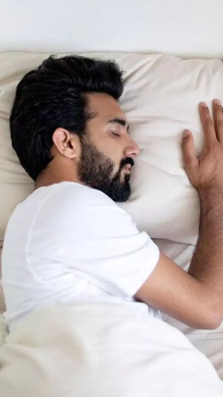 വാരാന്ത്യത്തിൽ മതിമറന്നുറങ്ങൂ; ഹൃദ്രോഗ സാധ്യത കുറക്കൂ...