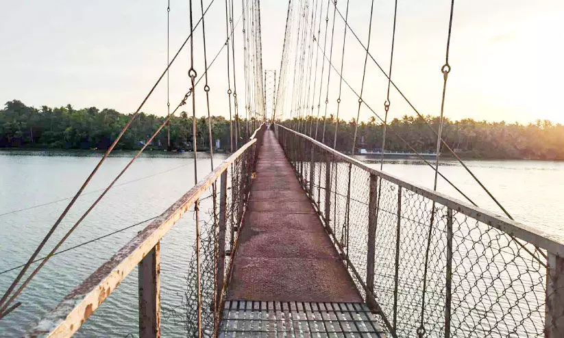 perumthuruthy bridge