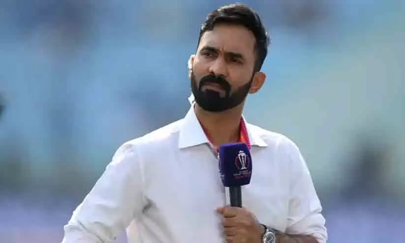 ആസ്ട്രേലിയക്കെതിരെ വലിയ മാറ്റങ്ങള് കൊണ്ടുവരാൻ അവന് സാധിക്കും; യുവ പേസറെ പിന്തുണച്ച് ദിനേഷ് കാർത്തിക് ആസ്ട്രേലിയക്കെതിരെ വലിയ മാറ്റങ്ങള് കൊണ്ടുവരാൻ അവന് സാധിക്കും; യുവ പേസറെ പിന്തുണച്ച് ദിനേഷ് കാർത്തിക്