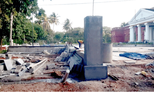 കോടതി ഉത്തരവ്‌ ലംഘിച്ച്‌ കനകക്കുന്നിൽ നിർമാണം