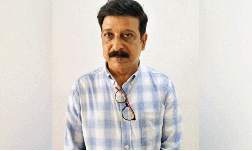 രേഖകളിലാത്ത പണവുമായി പി​ടി​യി​ൽ