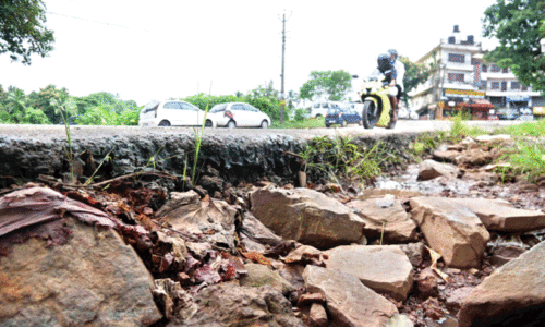 അപകട ഭീഷണി ഈ കുഴി