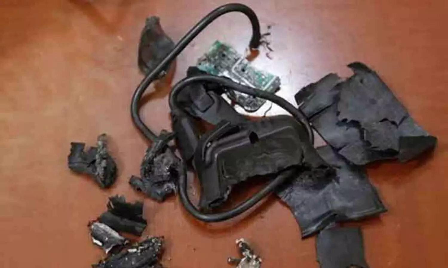 മൊസാദ് സ്ഫോടകവസ്തുക്കൾ സ്ഥാപിച്ച പേജറുകൾ ഹിസ്ബുല്ലക്ക് വിറ്റത് ഇങ്ങനെ...