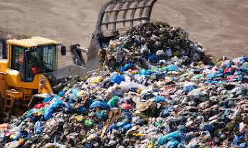 മാലിന്യം തള്ളൽ അറിയിക്കാൻ കേന്ദ്രീകൃത വാട്സ്ആപ് സംവിധാനം മാലിന്യം തള്ളൽ അറിയിക്കാൻ കേന്ദ്രീകൃത വാട്സ്ആപ് സംവിധാനം