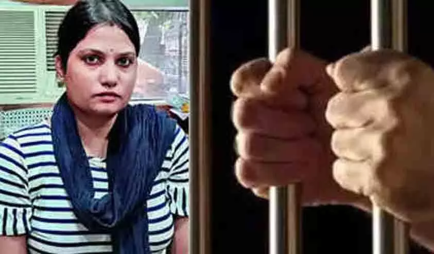 പ്രണയം, പക, കൊലപാതകം...എസ്.എസ്.സി പരീക്ഷകൾക്ക് തയാറെടുത്ത കാജൽ ഖത്രി ലേഡി ഡോൺ ആയി മാറിയ കഥ പ്രണയം, പക, കൊലപാതകം...എസ്.എസ്.സി പരീക്ഷകൾക്ക് തയാറെടുത്ത കാജൽ ഖത്രി ലേഡി ഡോൺ ആയി മാറിയ കഥ