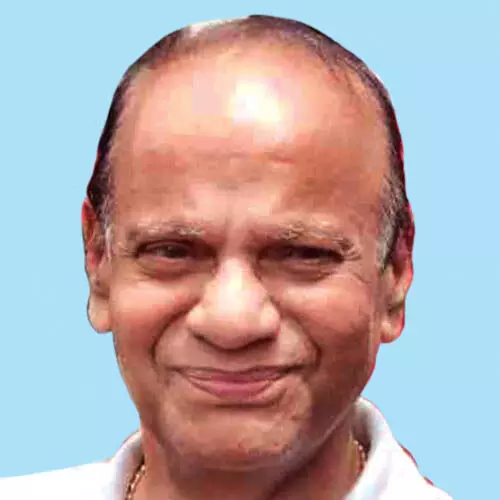 നാ​രാ​യ​ണ​ൻ