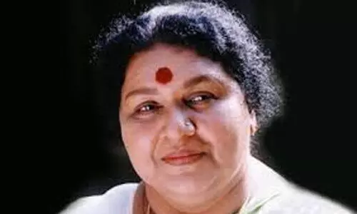 ത്രിവേണിയിലെ പാറോതി, ഓടയിൽനിന്നിലെ കല്യാണി