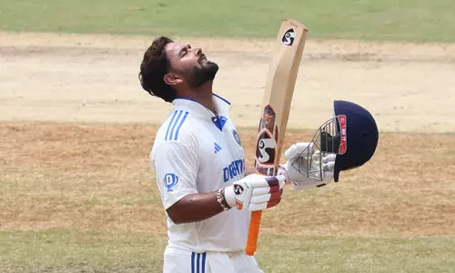 രാജകീയ തിരിച്ചുവരവ്! സെഞ്ച്വറിത്തിളക്കം; ഋഷഭ് പന്ത് ഇനി ധോണിയുടെ റെക്കോഡിനൊപ്പം