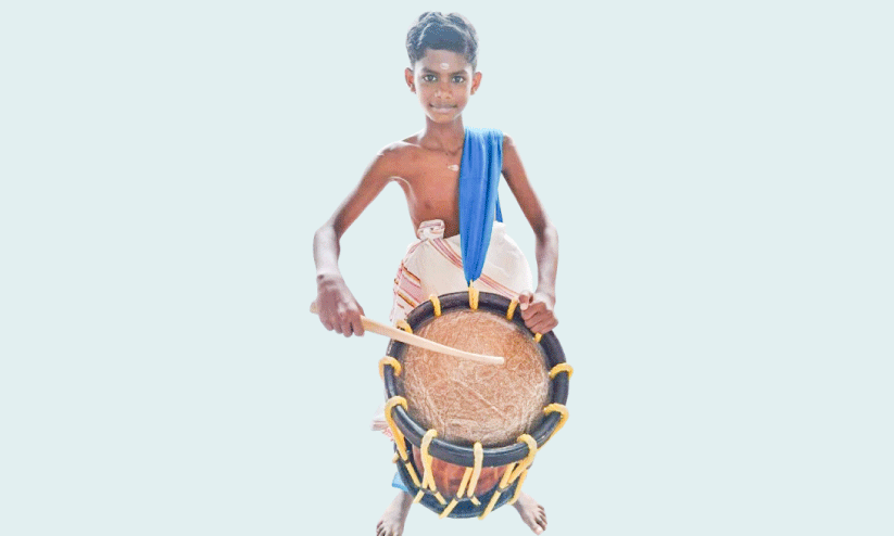 മ​ല​യാ​ള​ത്തി​ന്റെ മേ​ള​ക​ല​യെ നെ​ഞ്ചേ​റ്റി ഉ​ത്ത​ര്‍പ്ര​ദേ​ശു​കാ​ര​ൻ ബാ​ല​ന്‍