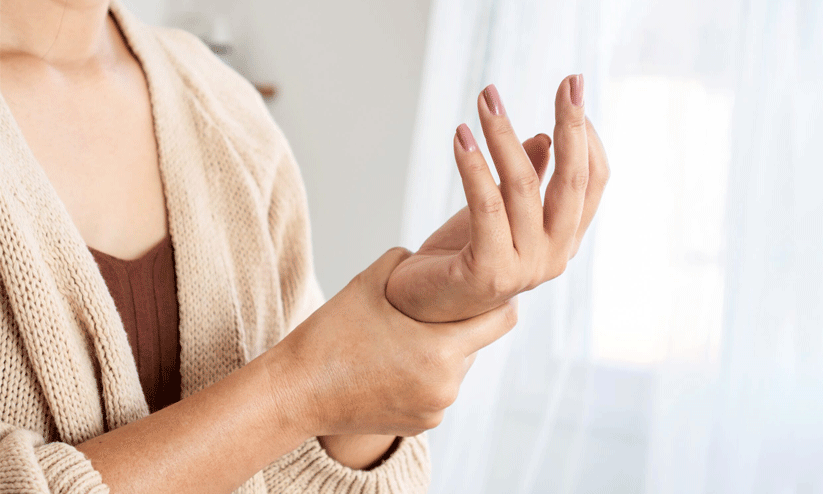 കൈ​ക​ളി​ലെ പ്ര​ശ്ന​ങ്ങ​ൾ ശ​സ്ത്ര​ക്രി​യ​യി​ലൂ​ടെ പ​രി​ഹാ​രം