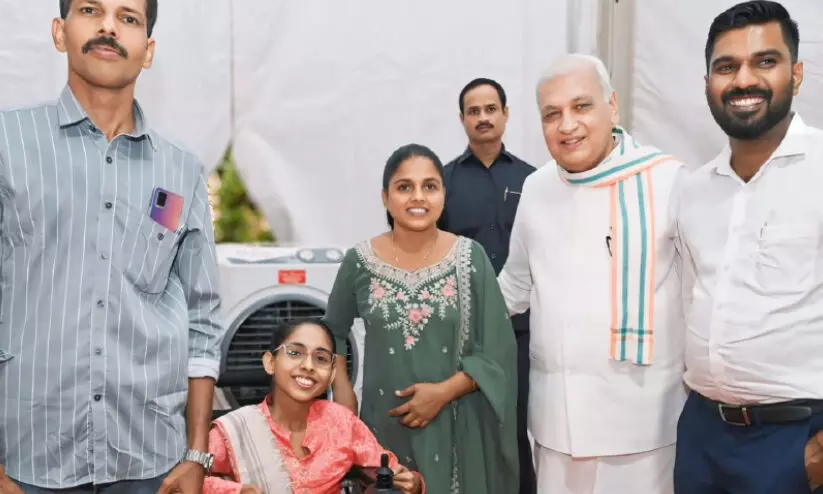 പ്രതിസന്ധികളോട് പടവെട്ടി ശാരിക റെയില്വേ മാനേജ്മെന്റ് സർവിസിലേക്ക് പ്രതിസന്ധികളോട് പടവെട്ടി ശാരിക റെയില്വേ മാനേജ്മെന്റ് സർവിസിലേക്ക്