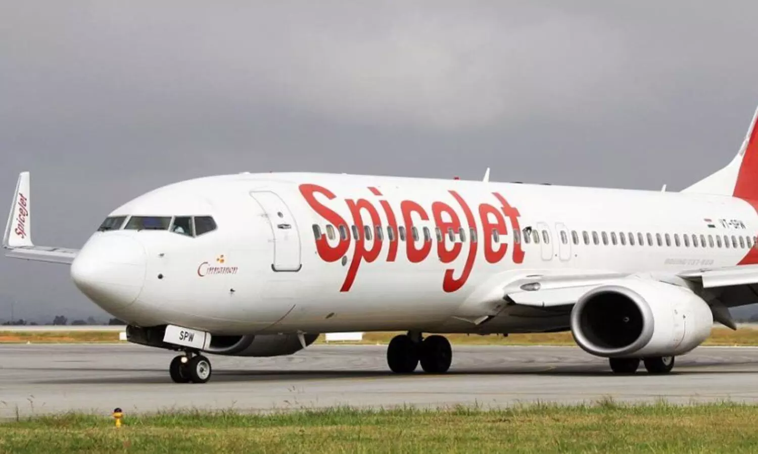 സ്‌പൈസ് ജെറ്റിന്റെ തിങ്കളാഴ്ചയിലെ ദുബൈ സർവീസും തടസ്സപ്പെട്ടു; കമ്പനിയിലെ പ്രശ്‌നങ്ങളിൽ ബലിയാടാകുന്നത് യാത്രക്കാർ