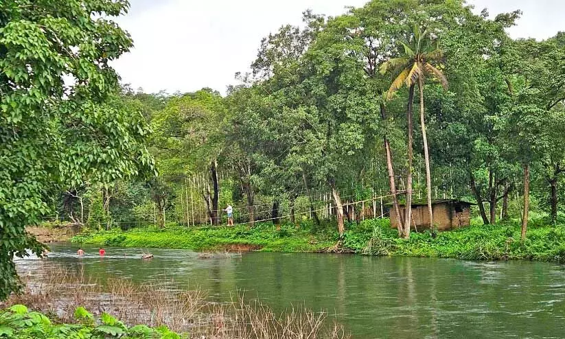 മറുകരയെത്താത്ത ജീവിതങ്ങളുടെ കണ്ണീർക്കഥ തുടരുന്നു മറുകരയെത്താത്ത ജീവിതങ്ങളുടെ കണ്ണീർക്കഥ തുടരുന്നു
