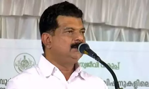‘വനംവകുപ്പ് ഉദ്യോഗസ്ഥരുടെ മനസ് മൃഗങ്ങളേക്കാൾ ക്രൂരം’; മന്ത്രിയെ വേദിയിലിരുത്തി അൻവറിന്റെ വിമർശനം ‘വനംവകുപ്പ് ഉദ്യോഗസ്ഥരുടെ മനസ് മൃഗങ്ങളേക്കാൾ ക്രൂരം’; മന്ത്രിയെ വേദിയിലിരുത്തി അൻവറിന്റെ വിമർശനം