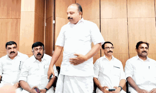 അ​ഡ്വ. കെ.​പി.​ശ്രീ​കു​മാ​ർ