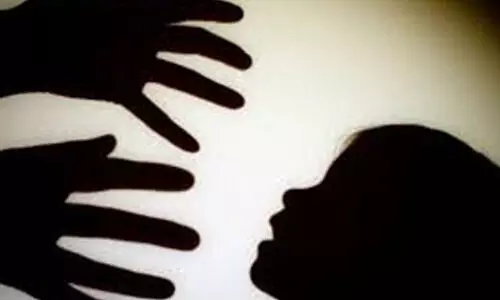 ഒമ്പത് വയസുകാരന്‍ മൂന്ന് വയസുകാരിയെ പീഡിപ്പിച്ചു; സമൂഹ മാധ്യമങ്ങളുടെ സ്വാധീനത്തിലെന്ന് ആൺകുട്ടി