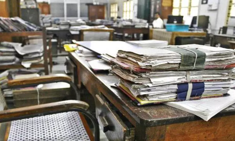 സ​ർ​ക്കാ​ർ ഓ​ഫി​സു​ക​ളി​ലെ സ​ന്ദ​ർ​ശ​ക സ​മ​യം നി​ശ്ച​യി​ച്ചു