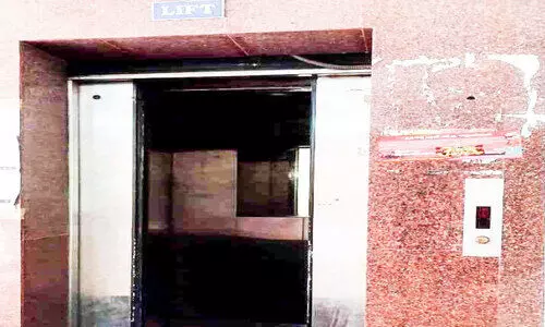 non functional lift of aluva mini civil station