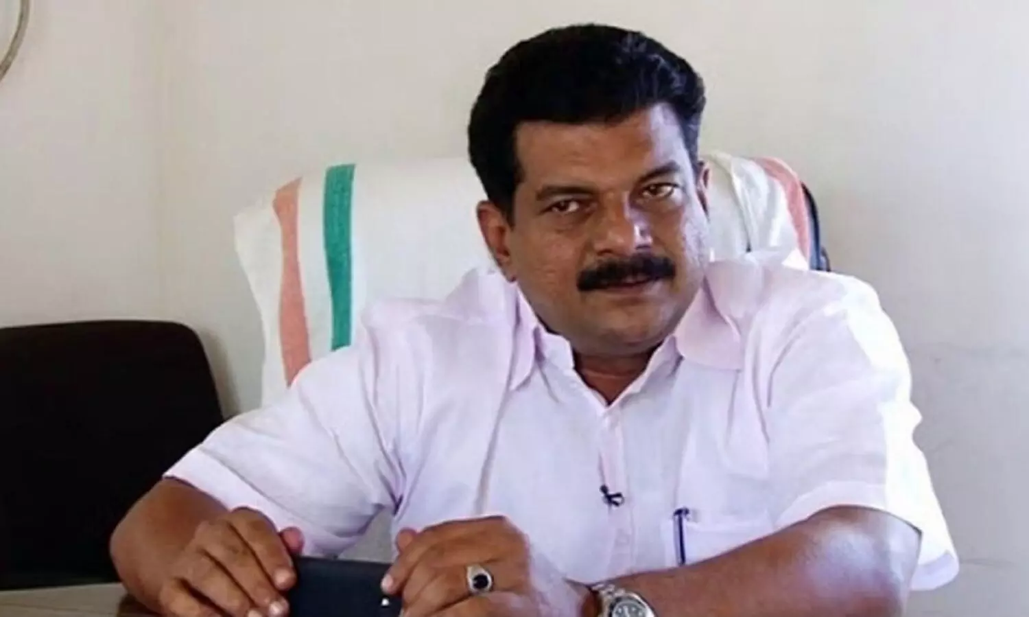 ‘ആകെ രണ്ട് കാലേയുള്ളൂ, ഇവരെല്ലാം കൂടി വെട്ടിയാൽ എന്തുചെയ്യും? രണ്ട് കാലിന് ഓർഡർ ചെയ്തിട്ടുണ്ട്’ -സി.പി.എം​ കൊലവിളി പ്രകടനത്തെ പരിഹസിച്ച് പി.വി. അൻവർ