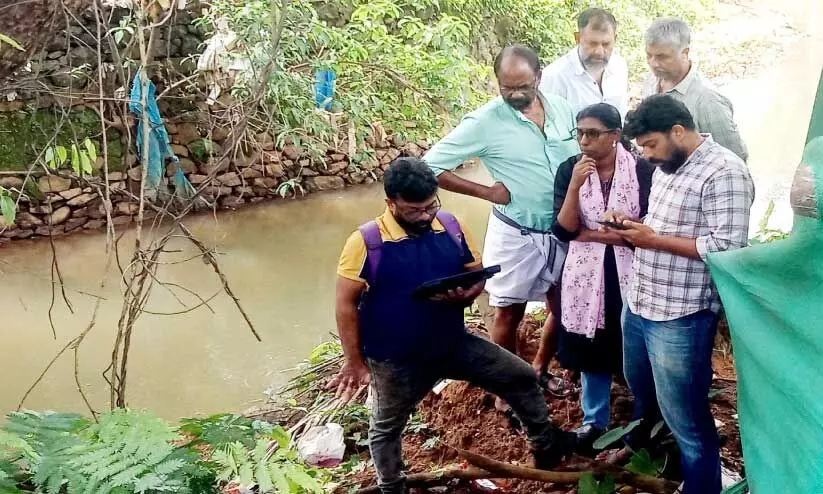 വലിയതോട് നവീകരണം: സർവേ ആരംഭിച്ചു വലിയതോട് നവീകരണം: സർവേ ആരംഭിച്ചു