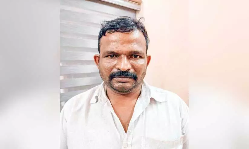 ചളിവെള്ളം തെറിച്ചു; ബസിന്‍റെ ചില്ലുടച്ച്​ ഡ്രൈവറുടെ തലയിൽ പെട്രോളൊഴിച്ച യുവാവ്​ അറസ്റ്റിൽ