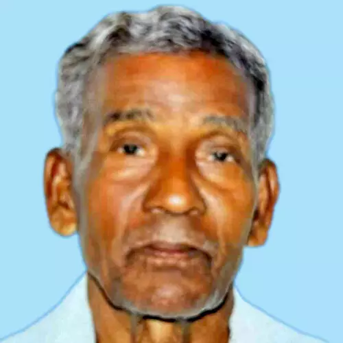 കു​റു​മ്പ​ൻ