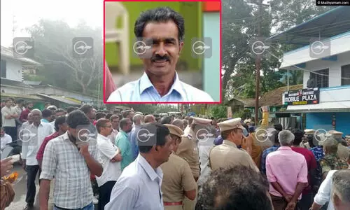 വീടിന് പുറത്തിറങ്ങിയ ഗൃഹനാഥനെ കാട്ടാന കൊലപ്പെടുത്തി; നാട്ടുകാർ റോഡ് ഉപരോധിക്കുന്നു