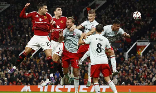 ബാഴ്സ മുന്നോട്ട്; യുനൈറ്റഡിനെ തളച്ച് ട്വന്റി; ജയിച്ച് ആഴ്സനലും ലിവർപൂളും