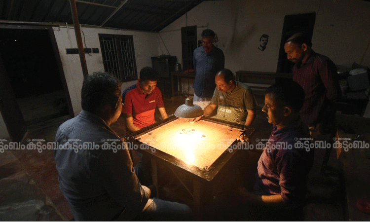 ‘ടർഫിൽ അർധരാത്രി വരെ പന്തുകളിക്കാൻ മാത്രമല്ല നാടിന് ഒരാവശ‍്യം വരുമ്പോൾ ഓടിയെത്താനും അവരുണ്ടായിരുന്നു’... ജാതി, മത ചിന്തകൾക്കതീതമായി യുവതീയുവാക്കളെ ഒരുമിപ്പിക്കുന്ന ആർട്സ് ആൻഡ് സ്പോർട്സ് ക്ലബുകളെക്കുറിച്ചറിയാം