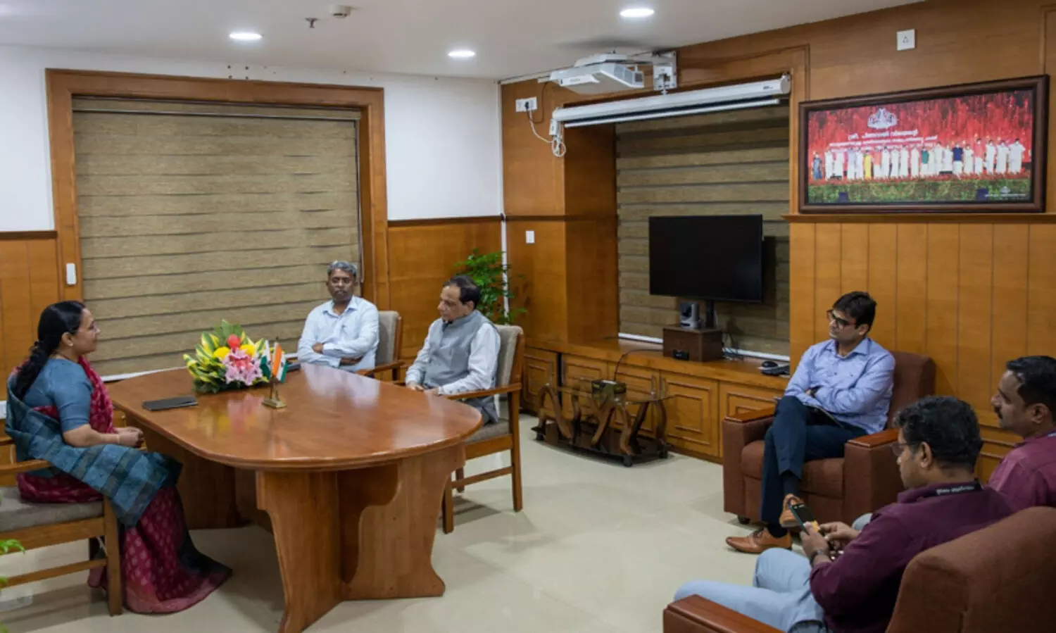 മന്ത്രി വീണ ജോര്‍ജുമായി നീതി ആയോഗ് മെമ്പര്‍ ചര്‍ച്ച നടത്തി