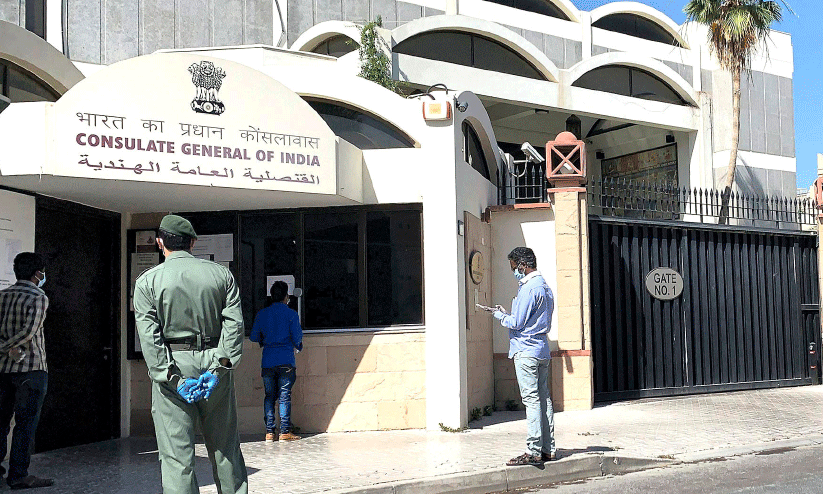 ദു​ബൈ ഇ​ന്ത്യ​ൻ കോ​ൺ​സു​ലേ​റ്റ്​ ഓ​ഫി​സ്​