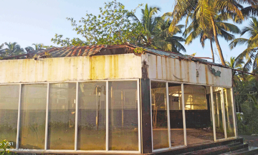 കാപ്പാട് ടൂറിസം: തുവ്വപ്പാറ ഭാഗത്തെ കേന്ദ്രങ്ങൾ തകർച്ചയിൽ