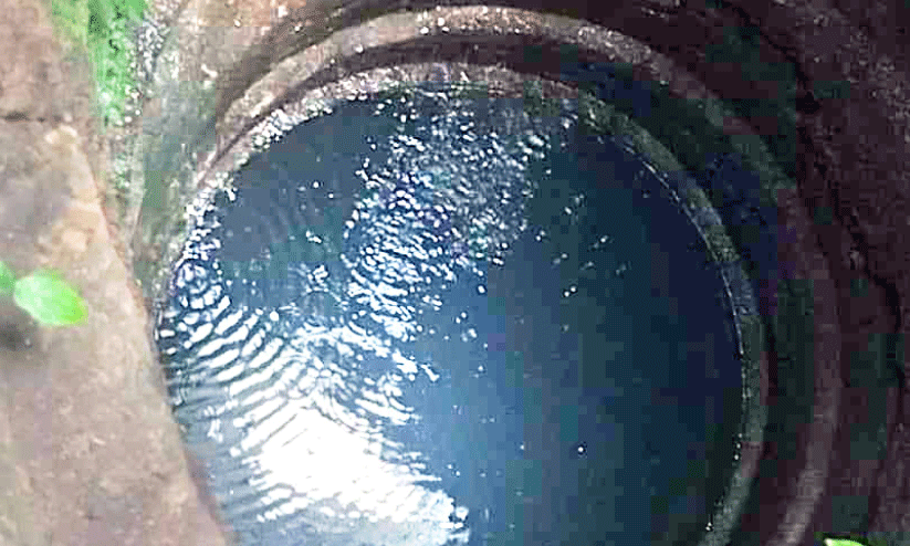 പൈപ്പ് ലൈൻ ചോർച്ച; കുടിവെള്ളം കിണറിലേക്ക്