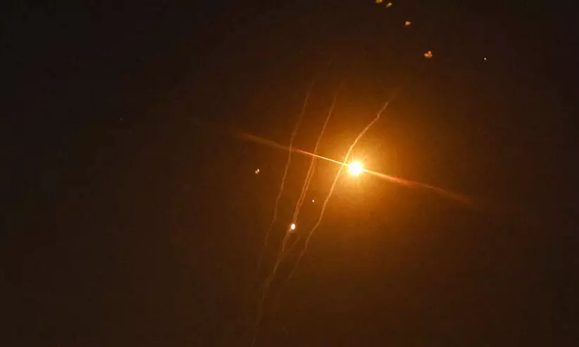 വടക്കൻ ഇസ്രായേൽ ലക്ഷ്യമിട്ട് 65 റോക്കറ്റുകൾ തൊടുത്ത് ഹിസ്ബുല്ല വടക്കൻ ഇസ്രായേൽ ലക്ഷ്യമിട്ട് 65 റോക്കറ്റുകൾ തൊടുത്ത് ഹിസ്ബുല്ല