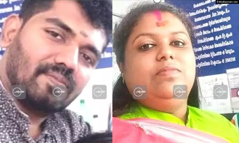 അങ്കമാലിയിൽ യുവദമ്പതികൾ മരിച്ച നിലയിൽ; രണ്ടുമക്കൾക്ക് പൊള്ളലേറ്റു, ഒരാൾക്ക് ഗുരുതരം