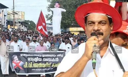 ഒരാൾക്കെതിരെ ഒരു പ്രസ്ഥാനം തെരുവിൽ; അൻവർ തീപ്പന്തംപോലെ ജ്വലിക്കണമെങ്കിൽ സ്വന്തം തെറ്റ് തിരുത്തണം -ഡോ. ആസാദ്