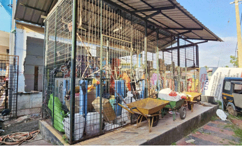 ആയുസ്സ് അഞ്ച് വർഷം മാത്രം: നിർമാണത്തിലെ അശാസ്ത്രീയത; എയ്റോബിക് പ്ലാന്റ് പൊളിക്കുന്നു ആയുസ്സ് അഞ്ച് വർഷം മാത്രം: നിർമാണത്തിലെ അശാസ്ത്രീയത; എയ്റോബിക് പ്ലാന്റ് പൊളിക്കുന്നു