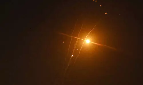 വടക്കൻ ഇസ്രായേൽ ലക്ഷ്യമിട്ട് 65 റോക്കറ്റുകൾ തൊടുത്ത് ഹിസ്ബുല്ല