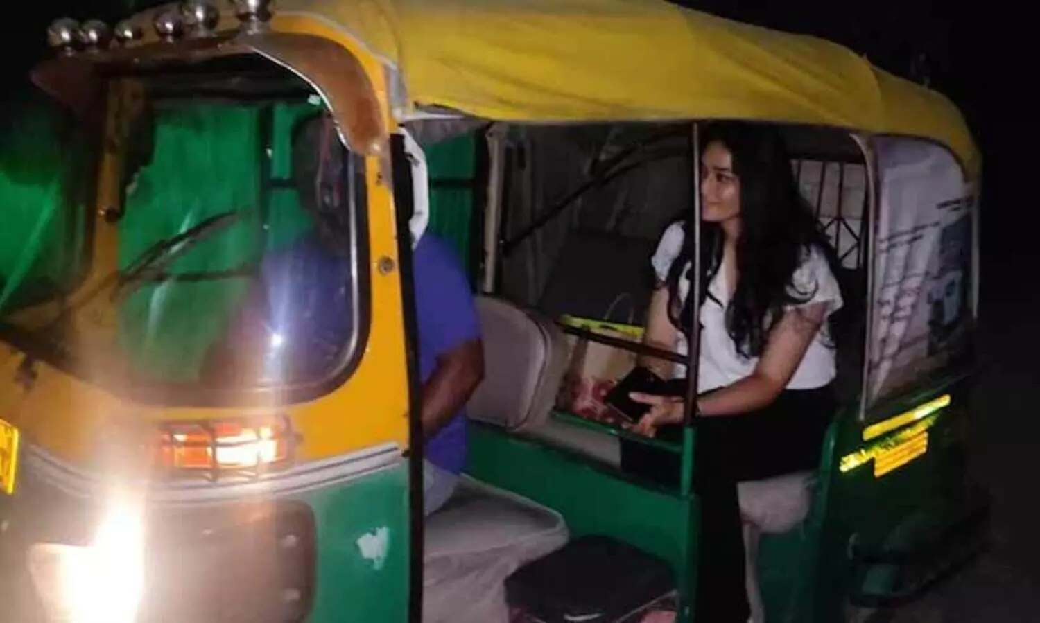 വനിത പൊലീസ് ഉദ്യോഗസ്ഥ വേഷം മാറി നൈറ്റ് പട്രോളിങ്ങിനിറങ്ങി; പിന്നെ സംഭവിച്ചത്!