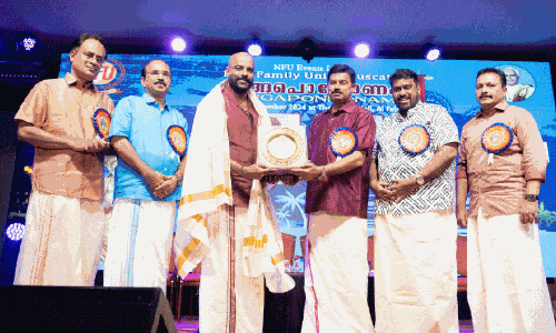 മു​ര​ളി​  ഗോ​പി​