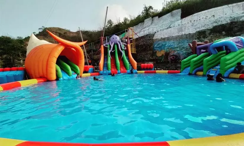 അൻവറിന്റെ കക്കാടം പൊയിലിലിലെ നാച്വറൽ പാർക്കിനെതിരെ സി.പി.എം നടപടി തുടങ്ങി: തടയണകൾ പൊളിച്ചുനീക്കുന്നു