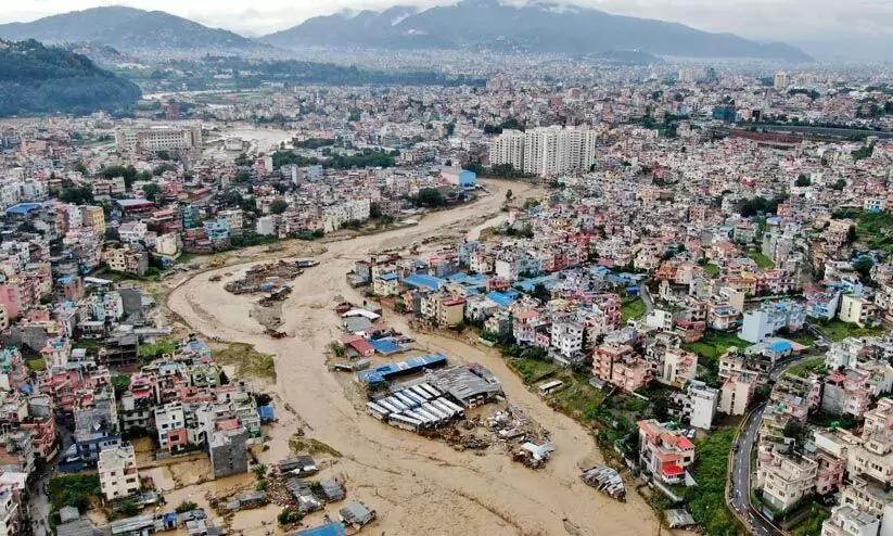 നേപ്പാളിൽ വെള്ളപ്പൊക്കത്തിലും മണ്ണിടിച്ചിലിലും മരിച്ചവരുടെ എണ്ണം 170 ആയി നേപ്പാളിൽ വെള്ളപ്പൊക്കത്തിലും മണ്ണിടിച്ചിലിലും മരിച്ചവരുടെ എണ്ണം 170 ആയി